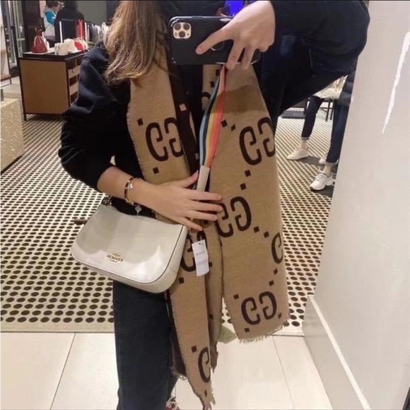 Coach Jes Baguette Leather Crossbody Gold/Chalk NWT $328 C7265 - Picture 6 of 11